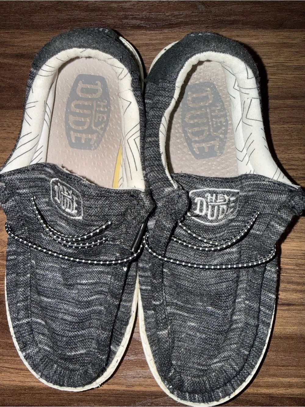 Hey Dude Boys size 1 youth Wally Stretch Slip-On Shoes